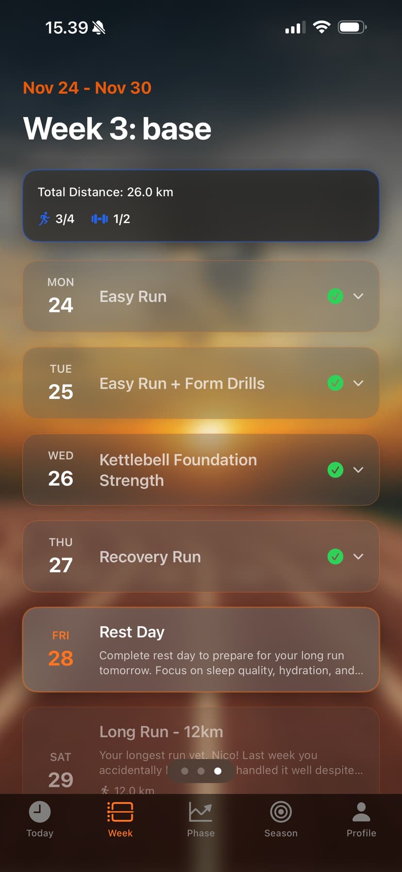 HealthPulse AI app dashboard showing adaptive training plan